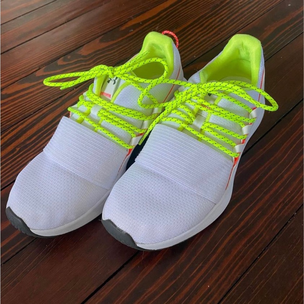 Under Armour ‘Breathe’ size 9